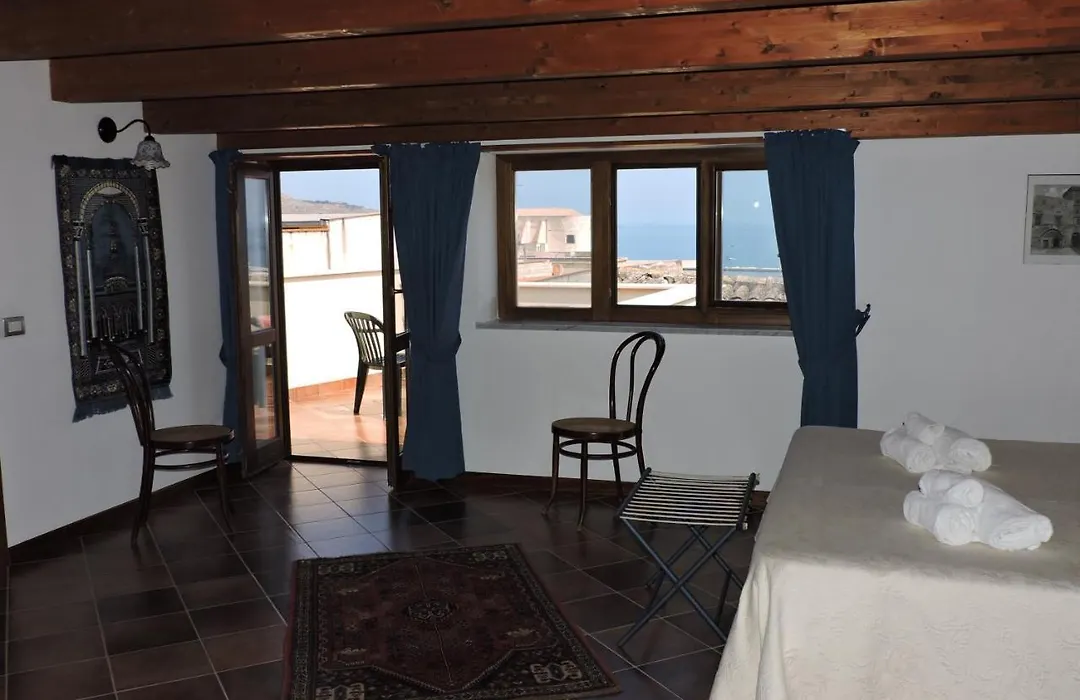 Aziyz Camere-1